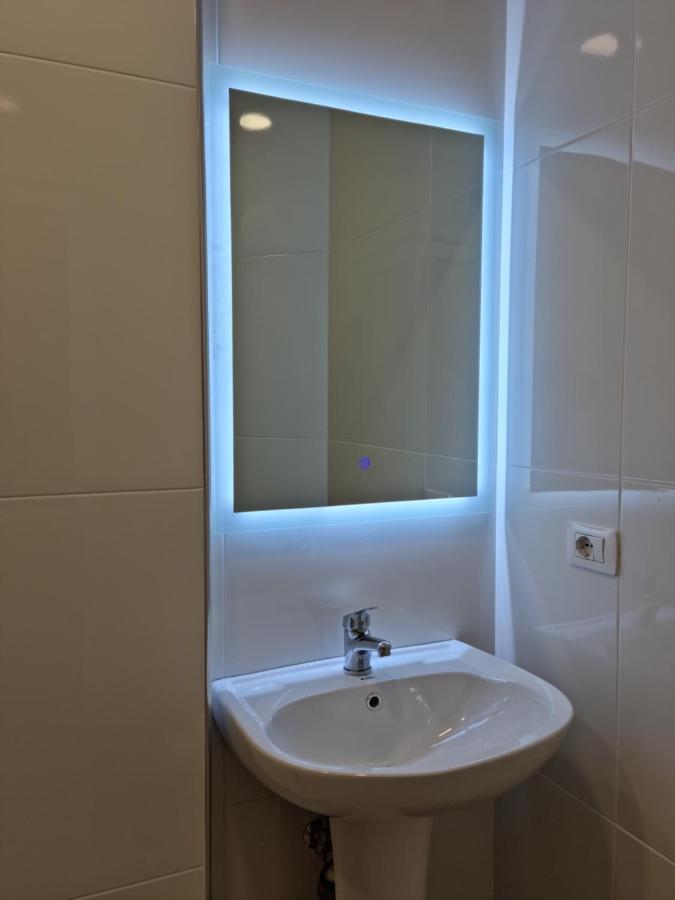 #Beautiful New Apartment,Studio- Close Tirana City Center Екстер'єр фото